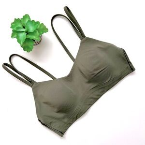 Lululemon Like a Cloud Bra Light Support B/C Cup Army Green